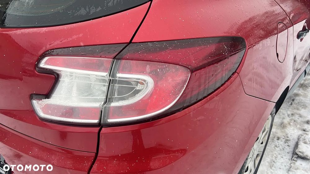 Renault Megane III kombi lampa prawa tył w błotnik 173/1 - 1