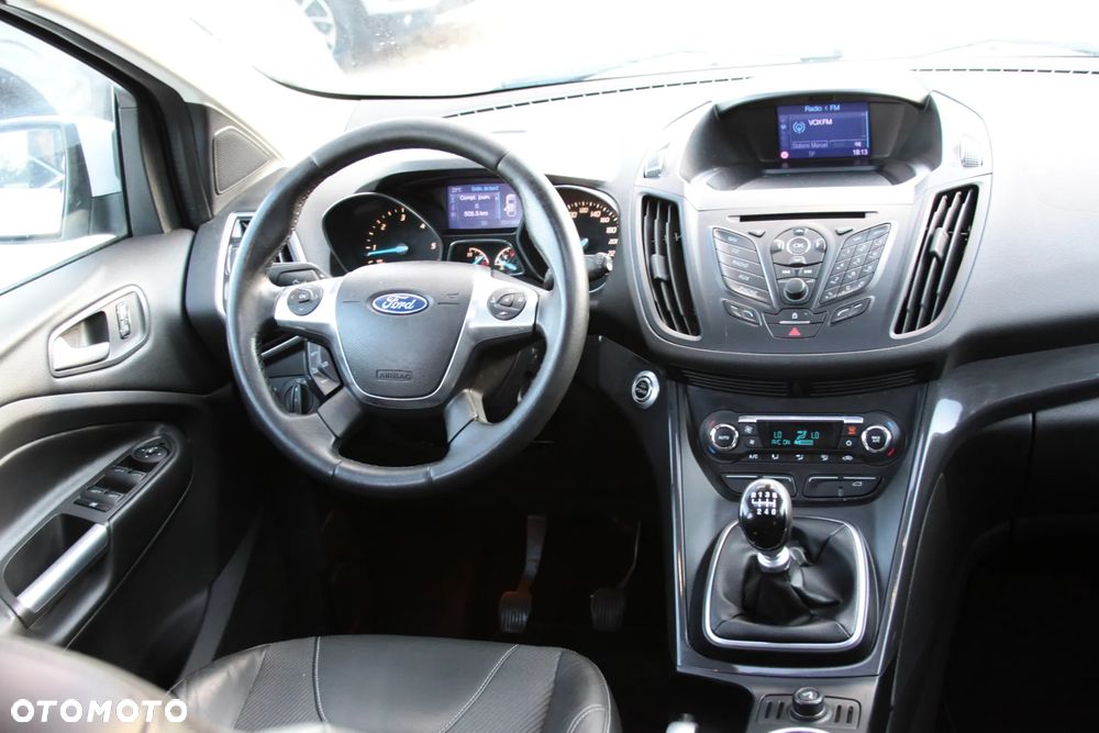 Ford Kuga 2.0 TDCi 2x4 Titanium - 13