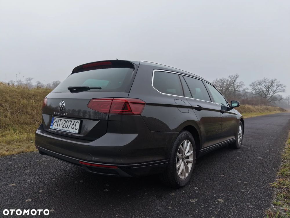 Volkswagen Passat 2.0 TDI SCR DSG Business - 10
