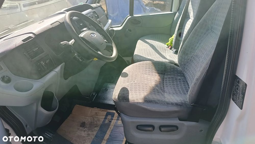 Ford Transit - 10