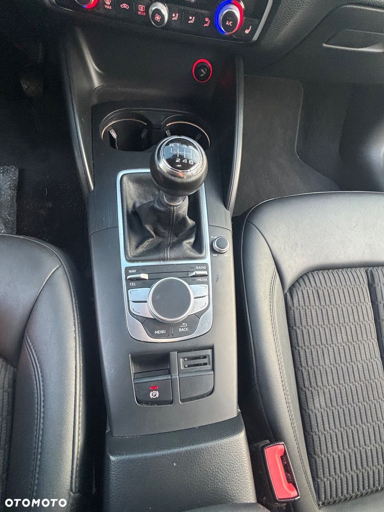 Audi A3 Sportback 1.6 TDI Attraction - 17
