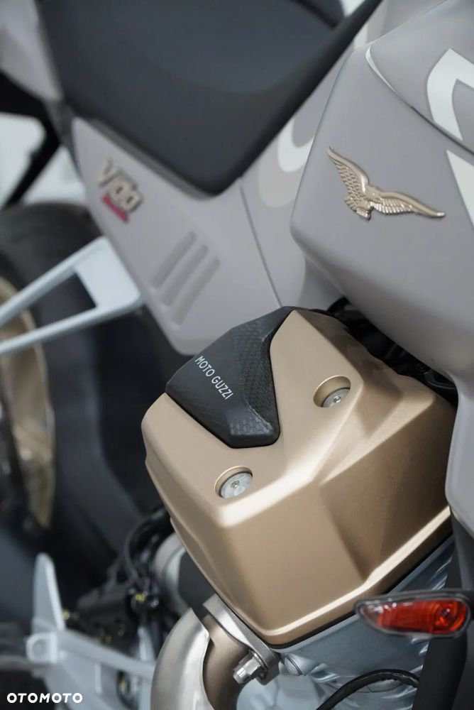 Moto Guzzi V100 Mandello - 6