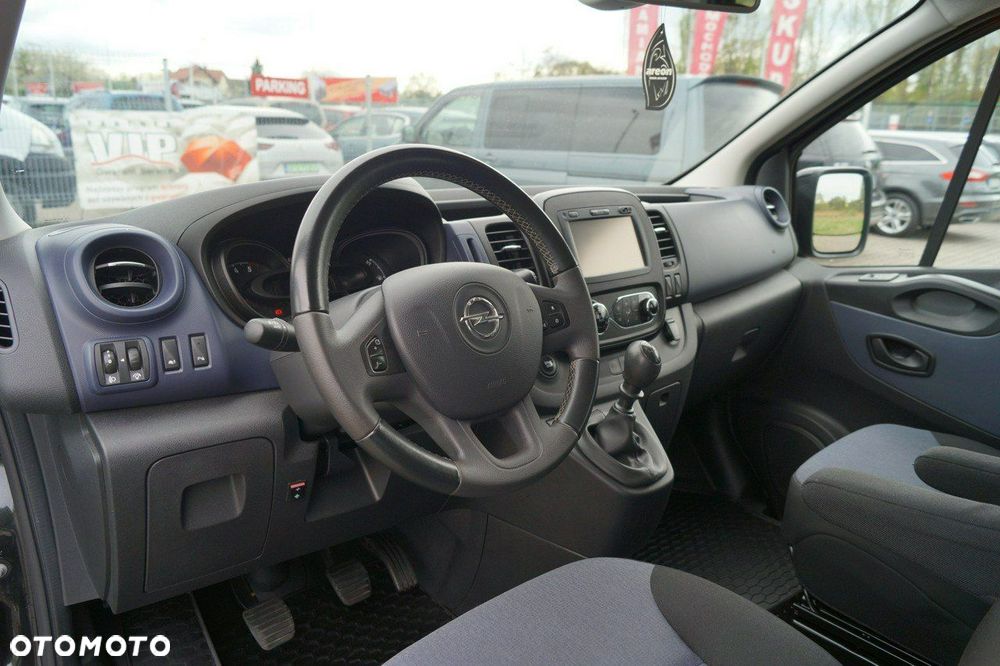 Opel Vivaro - 12