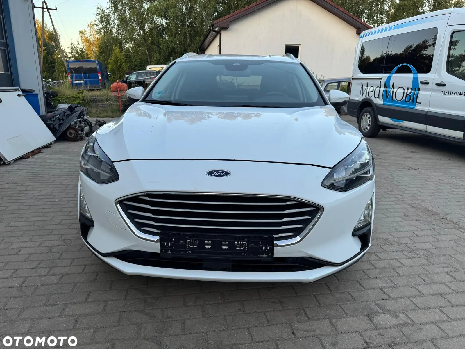 Ford Focus 1.5 EcoBlue Start-Stopp-System COOL&CONNECT DESIGN - 2