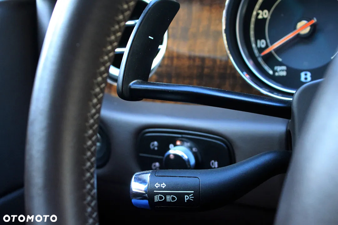 Bentley Continental GT V8 - 16
