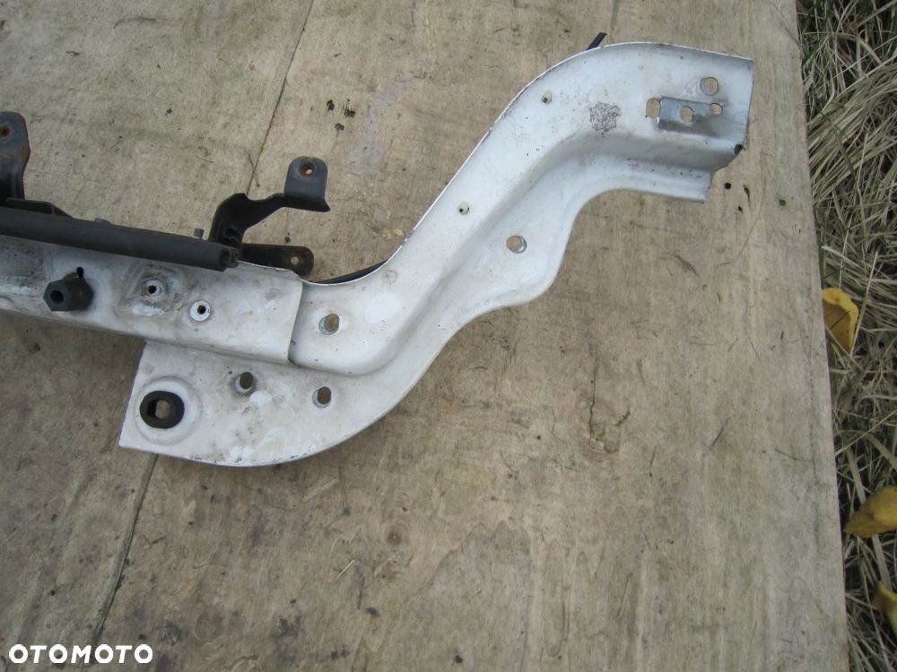 Pas przedni górny Peugeot Bipper Nemo 249 - 3