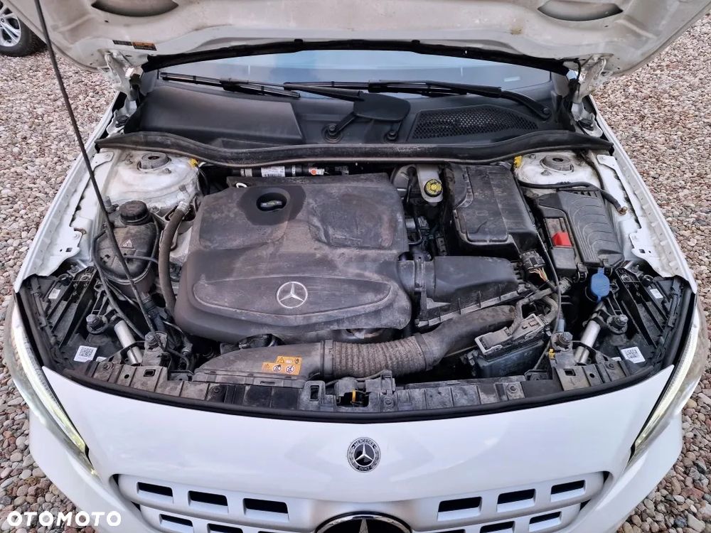 Mercedes-Benz GLA - 19