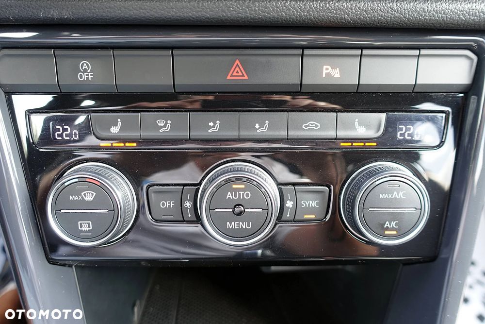 Volkswagen T-Roc 2.0 TDI SCR 4MOTION DSG R-Line - 26