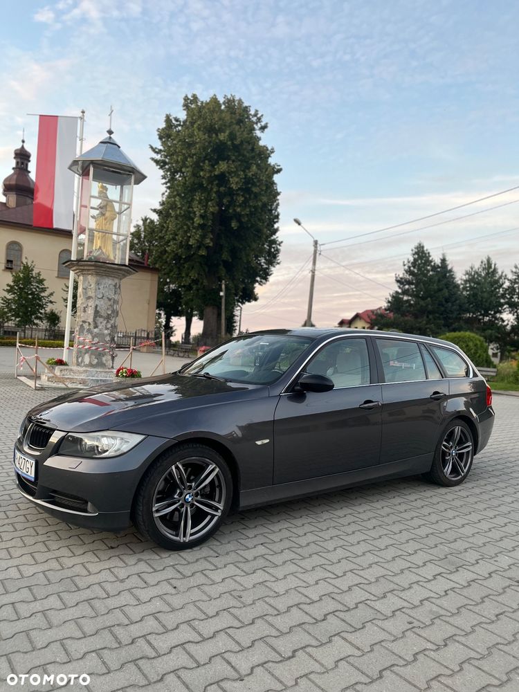 BMW Seria 3 325i xDrive - 6