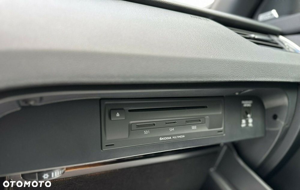 Skoda Octavia 2.0 TSI RS Challenge 245 DSG - 17