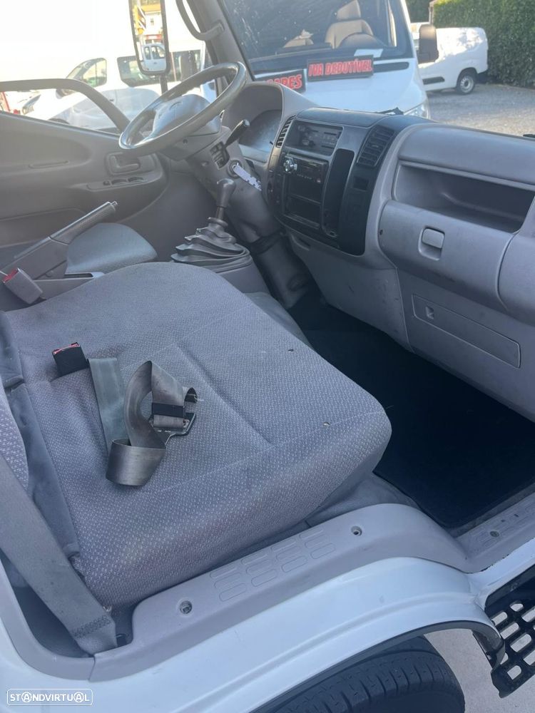 Toyota Dyna C/Frio - 11