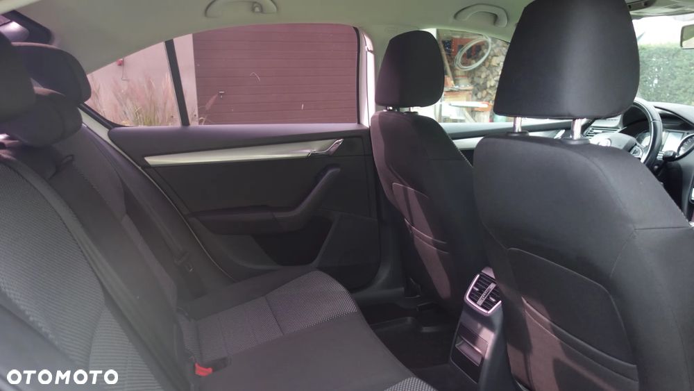 Skoda Octavia 1.4 TSI Elegance - 20