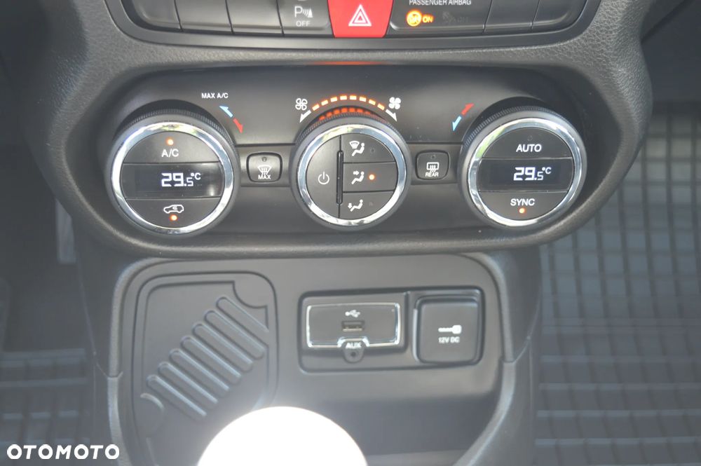 Jeep Renegade 1.6 E-TorQ Longitude - 18