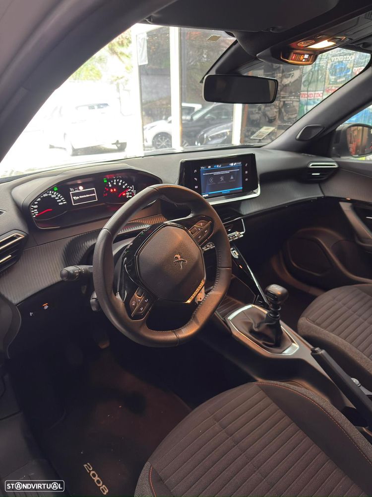 Peugeot 2008 1.2 PureTech Style - 6