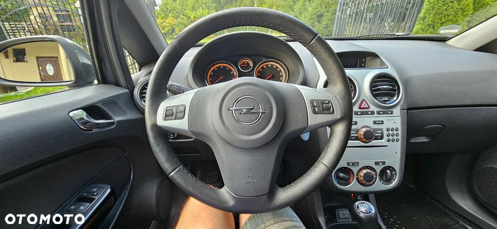 Opel Corsa 1.4 16V 150 Jahre - 20