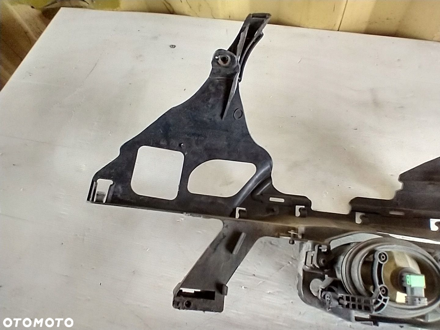 MERCEDES E-KLASA W211 LIFT ŚLIZG ZDERZAKA PRAWY PRZÓD HALOGEN A2118800603 - 15
