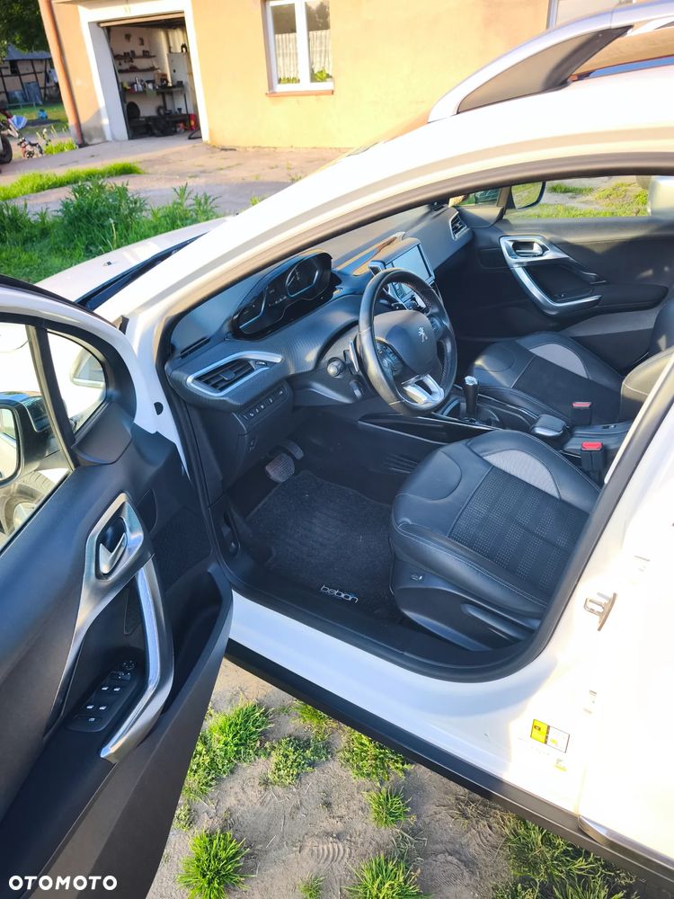 Peugeot 2008 - 13