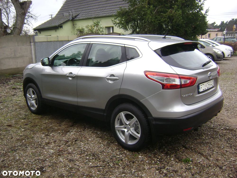 Nissan Qashqai - 2