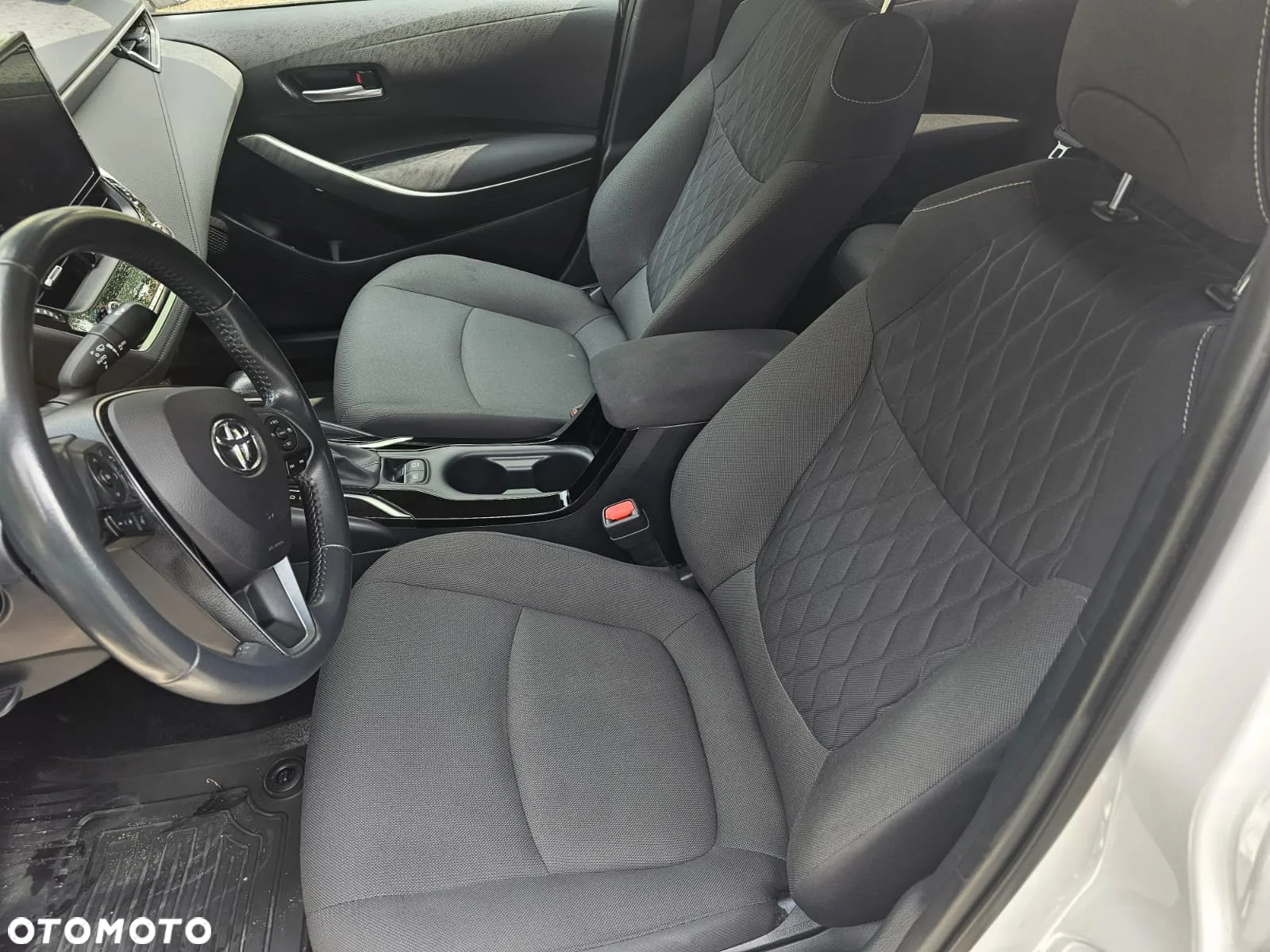 Toyota Corolla 1.8 Hybrid GPF Comfort - 8