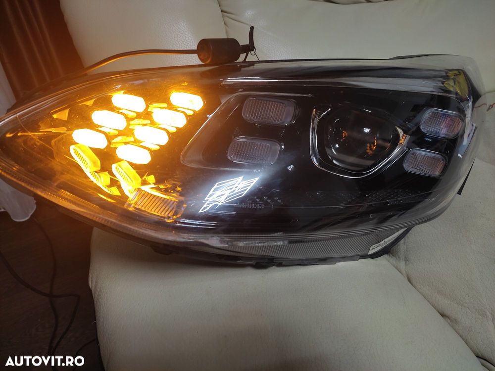 Far stanga Kia Sportage 4 - 2