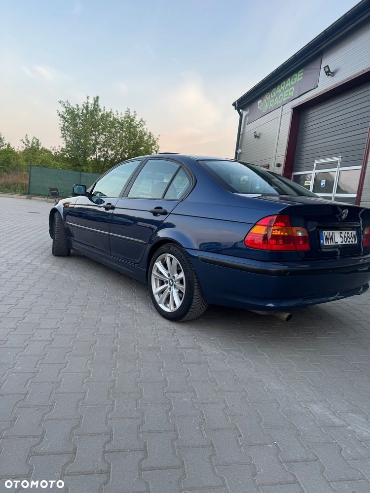 BMW Seria 3 318i - 11