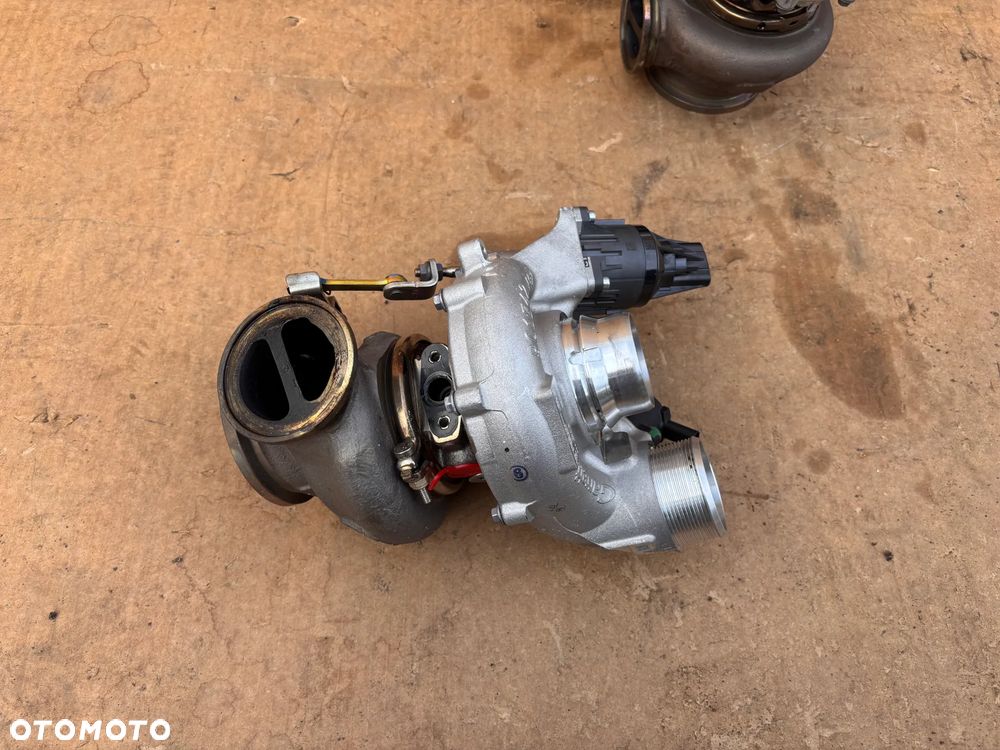 Turbosprężarka Turbina Turbo BMW M550 M850 X5 G05 X6 G06 X7 G07 F95 F96 Lewa Prawa Benzyna 4.4 G70 11658747744 8747744 8747743 11658747743 - 6