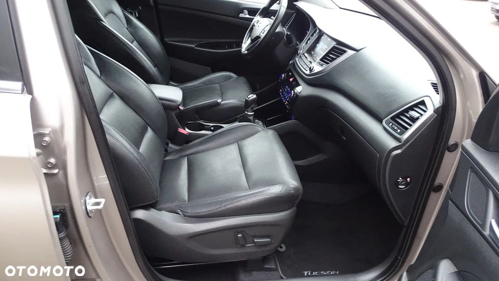 Hyundai Tucson 2.0 CRDI BlueDrive GO 2WD - 12