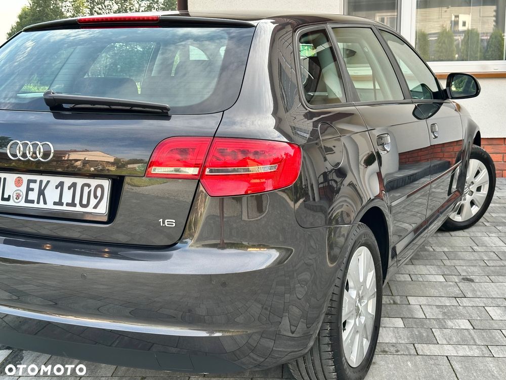 Audi A3 Sportback 1.6 Ambition - 17