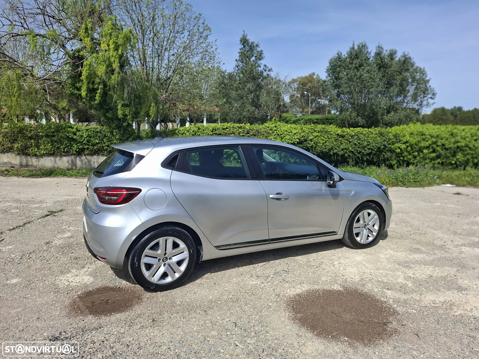 Renault Clio 1.6 E-Tech Edition One - 34