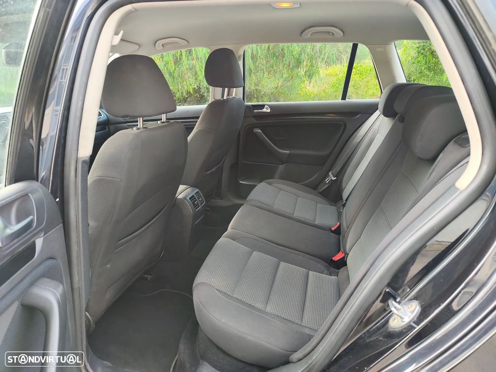 VW Golf Variant 1.6 TDi Confortline - 15