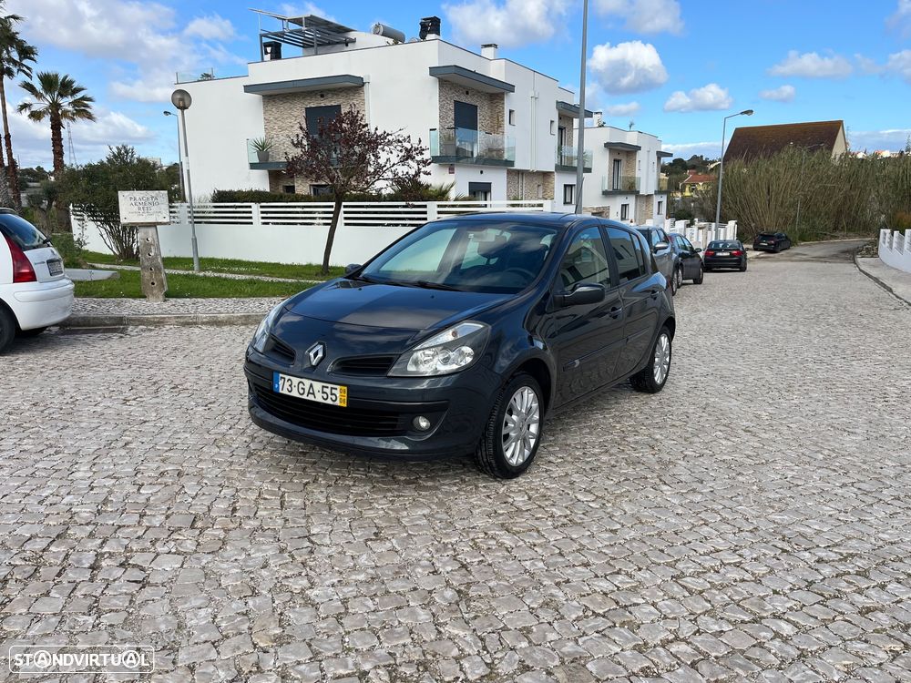 Renault Clio 1.2 16V Dynamique - 1