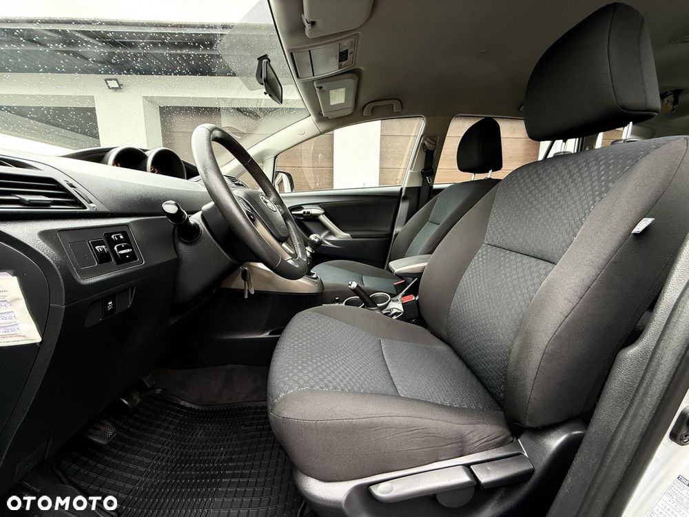 Toyota Verso 1.8 Edition - 14