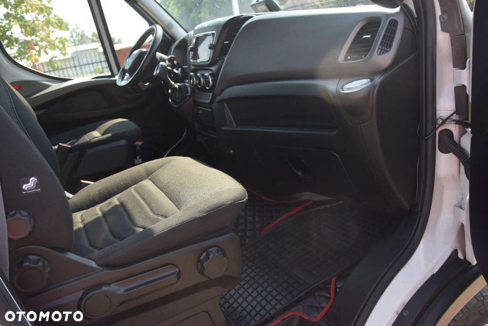 Iveco DAILY 70C - 23