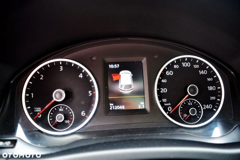 Volkswagen Tiguan 2.0 TDI DPF BlueMotion Technology Cup Sport & Style - 21