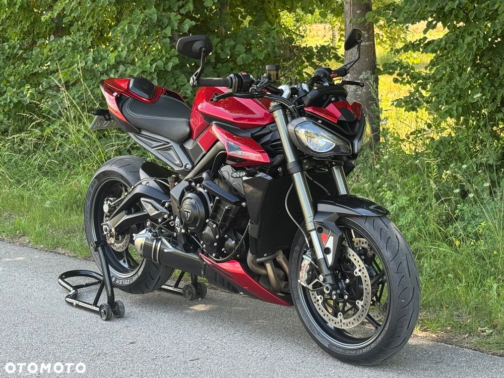 Triumph Street Triple - 8