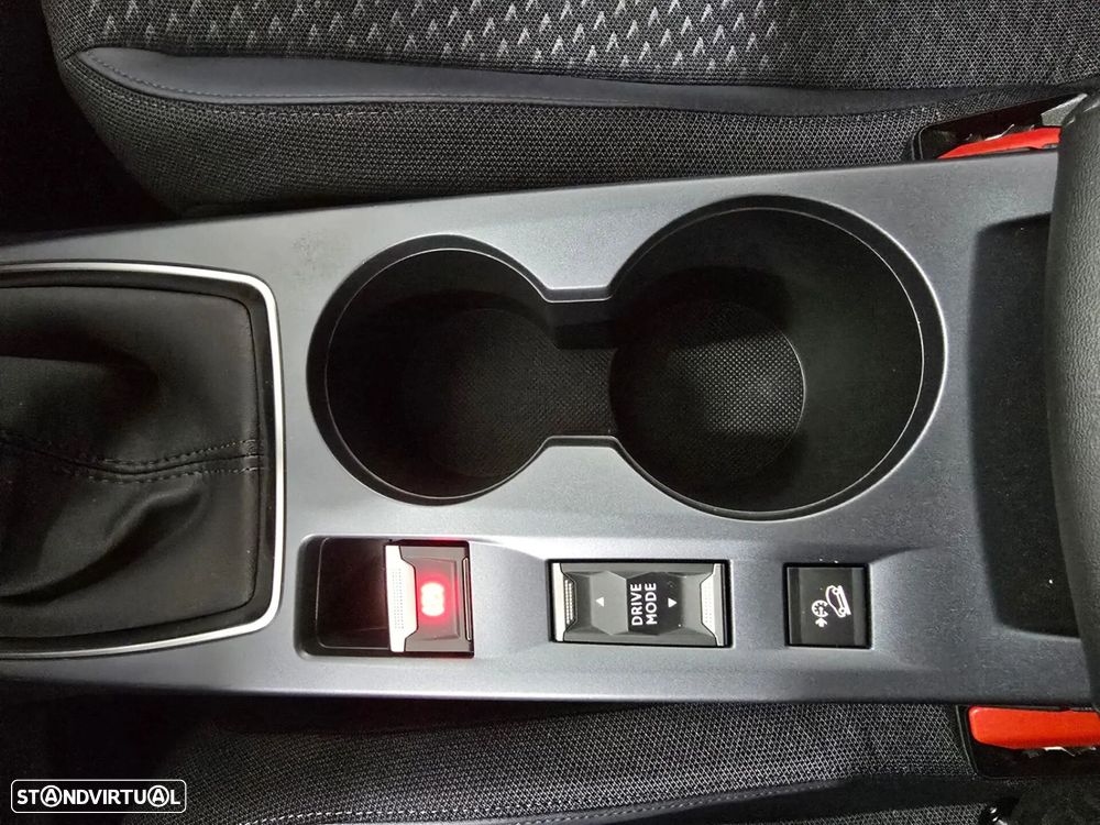 Peugeot 2008 1.2 PureTech Allure - 12