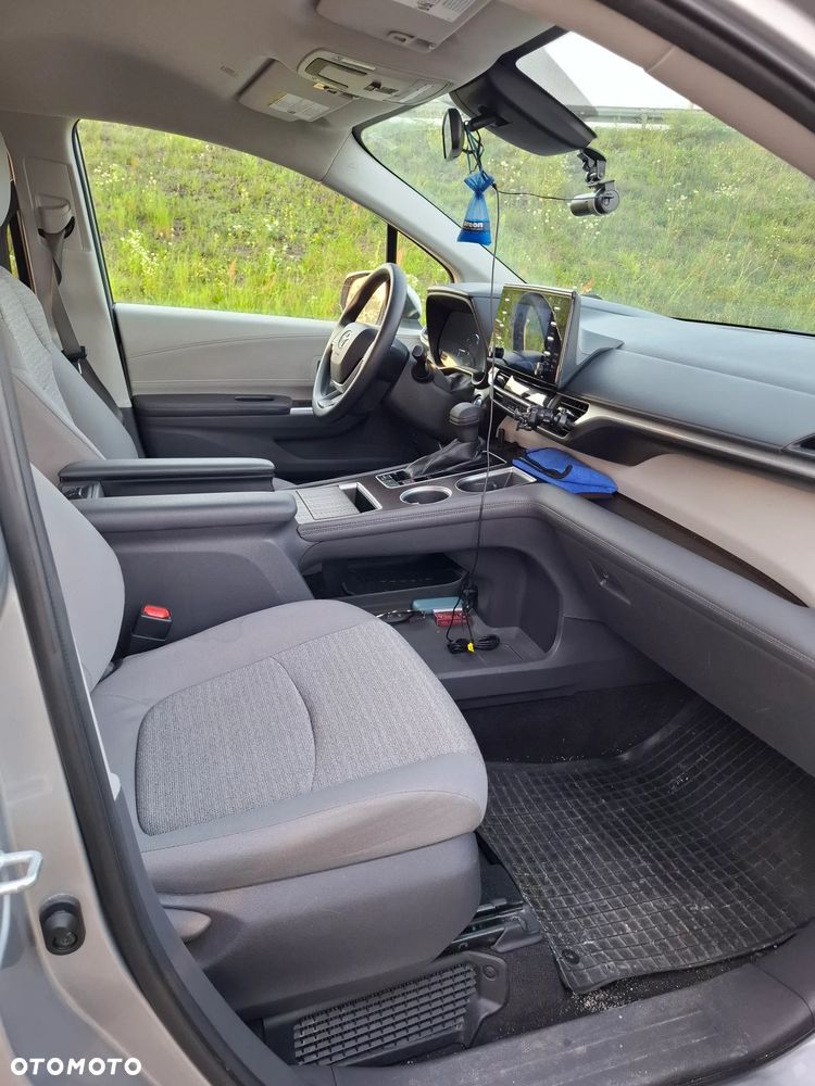 Toyota Sienna - 22