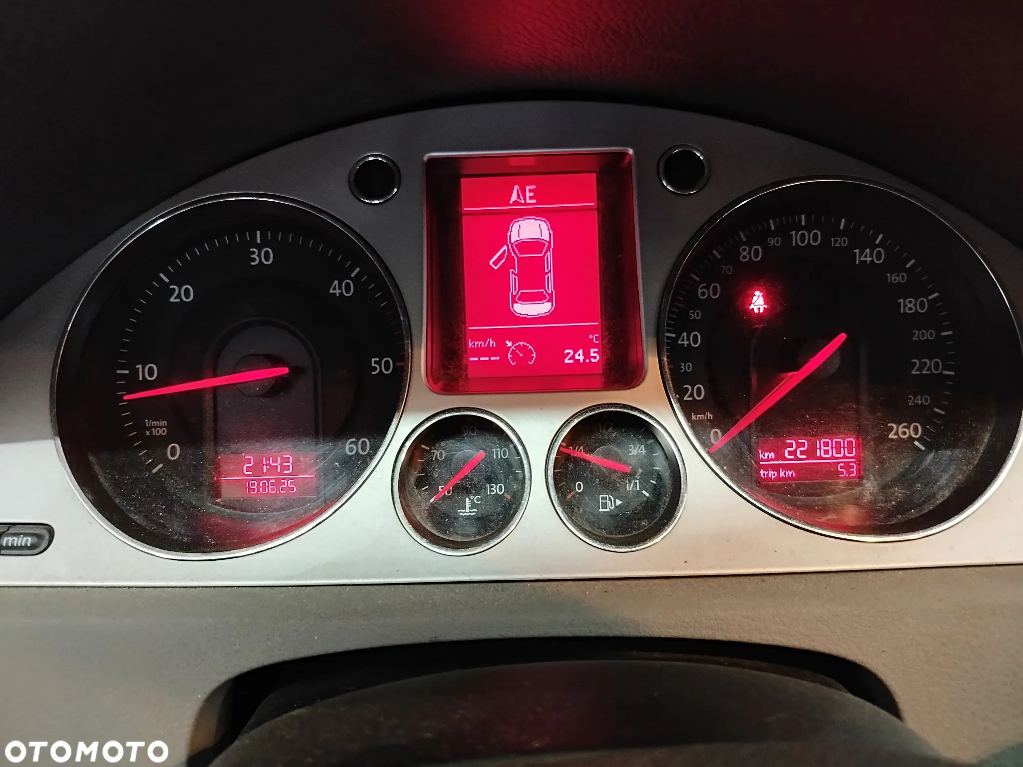 VW Passat B6 2.0 TDI CR pas przedni - 3