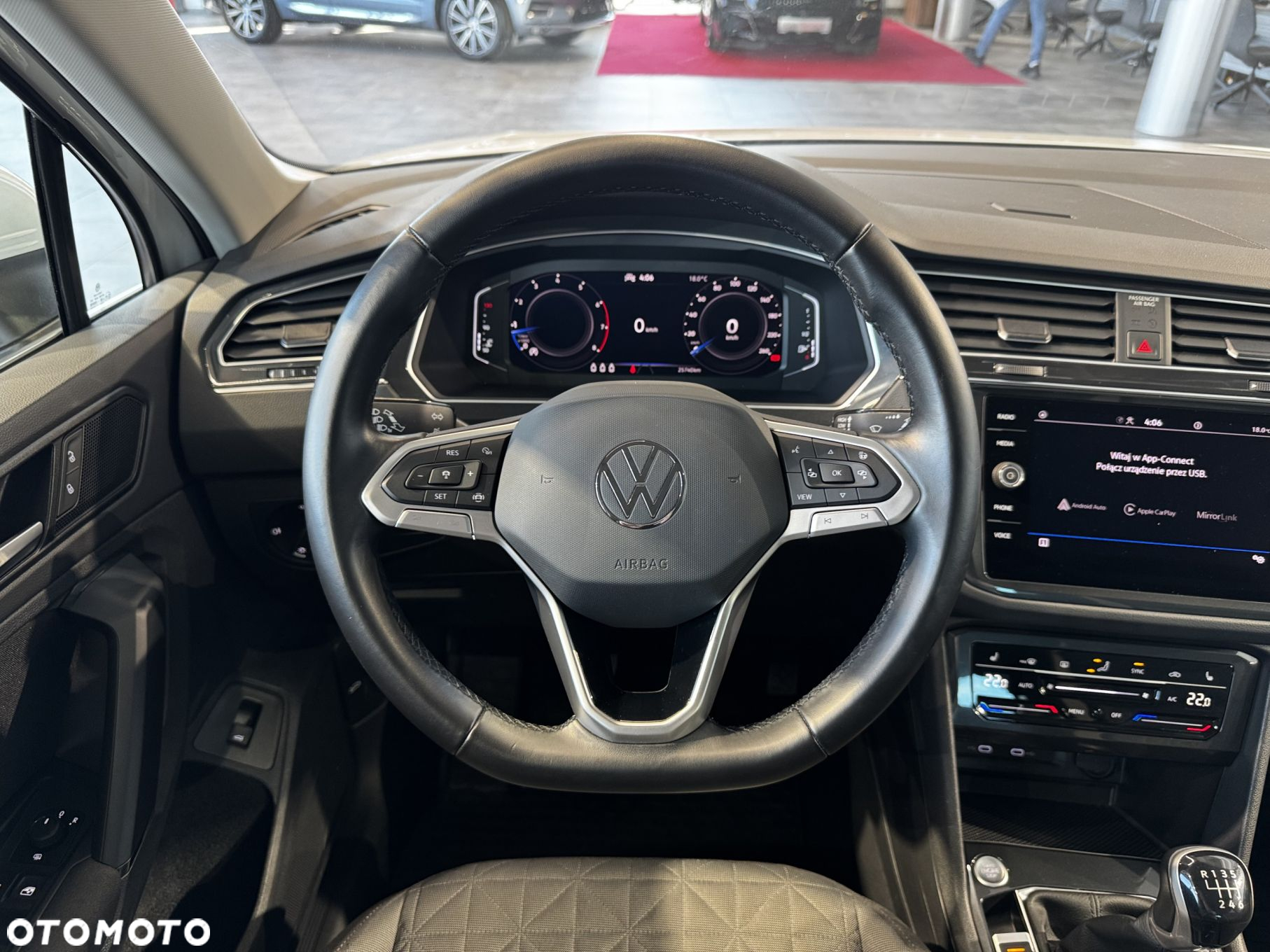 Volkswagen Tiguan - 20