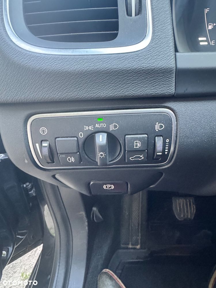Volvo V60 D4 Summum - 18