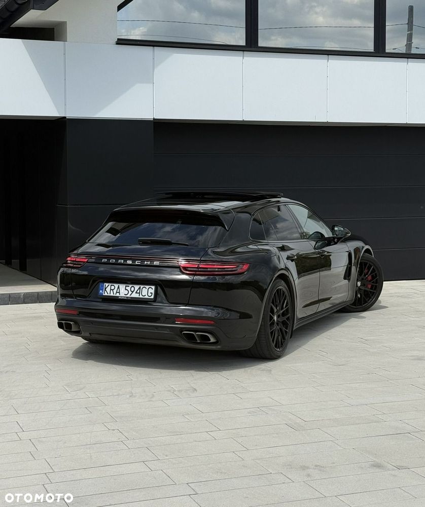 Porsche Panamera Turbo - 40