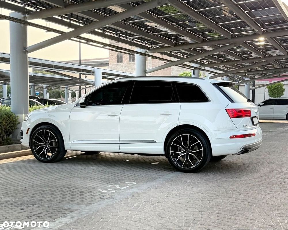 Audi Q7 - 7