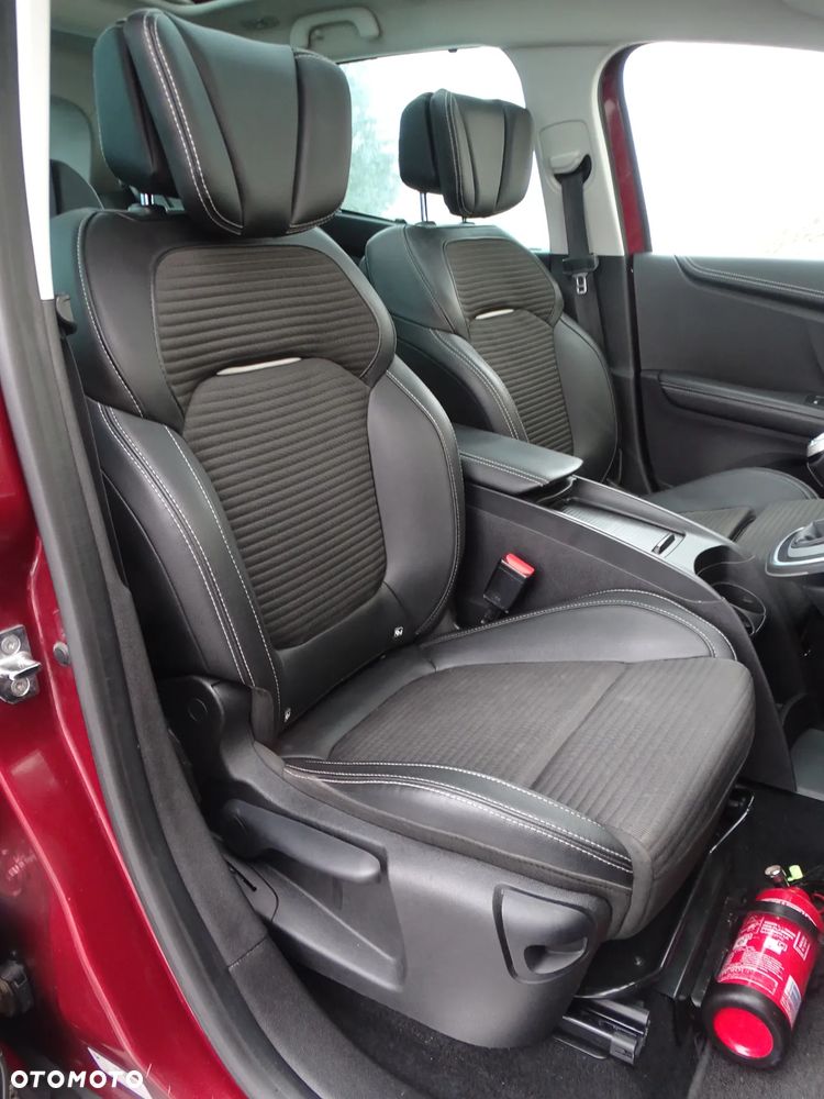 Renault Scenic TCe 140 GPF INTENS - 17