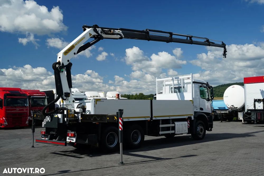 Mercedes-Benz AROCS 2636 / 6x4 / LIVRARE - 6,3 M / PALFINGER PK 22002- EH D- 15 M / MAX. CAPACITATE DE ÎNCĂRCARE 5.700 KG / ROTARE / TELECOMANDĂ / EURO 6 - 5
