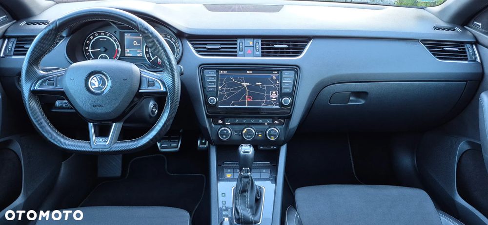 Skoda Octavia Combi 2.0 TDI DSG RS - 7