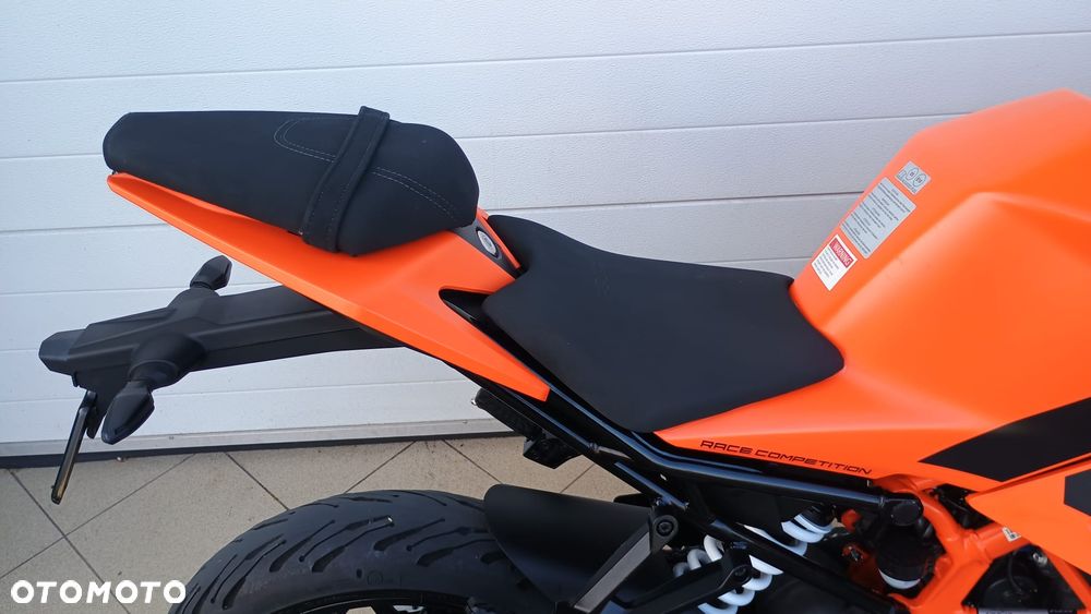 KTM RC 125 - 27