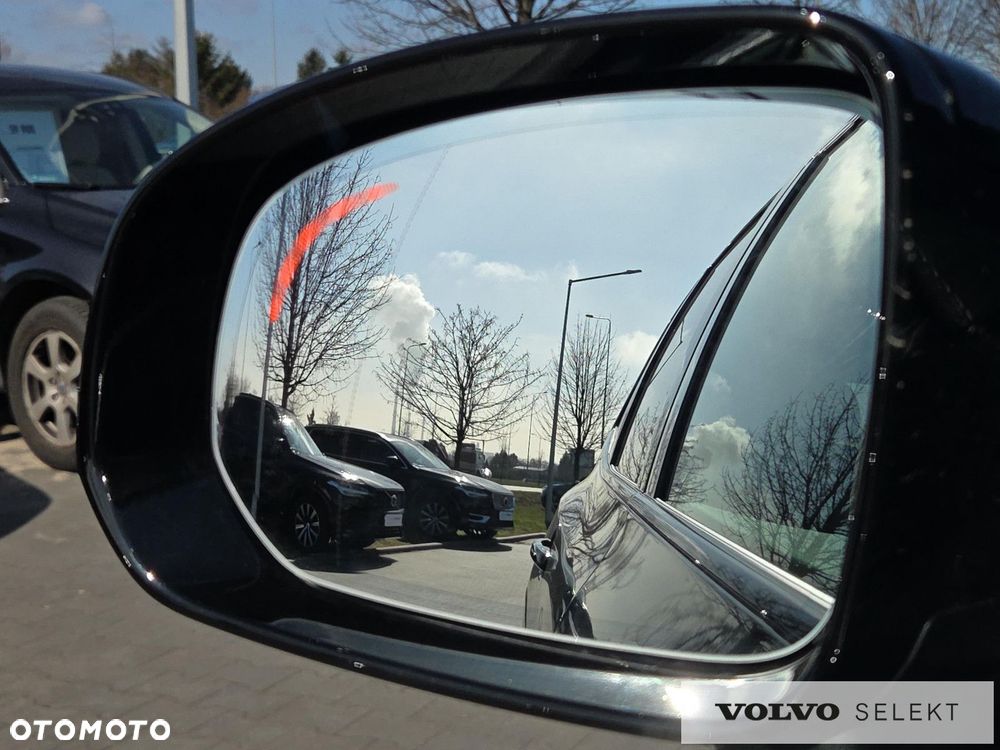 Volvo XC 60 B5 B AWD Ultra Black Edition - 31