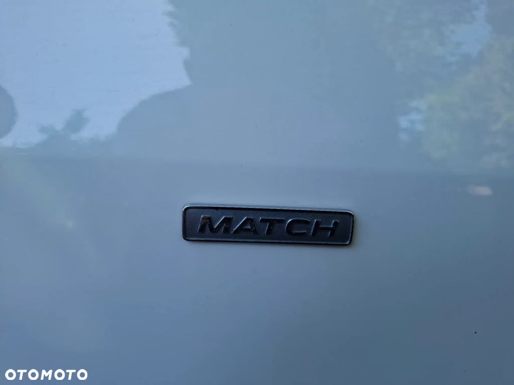 Volkswagen Touran 1.6 TDI DPF BlueMotion Technology MATCH - 17