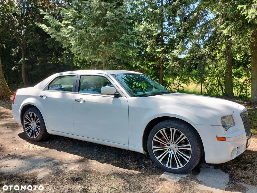 Chrysler 300s - 15