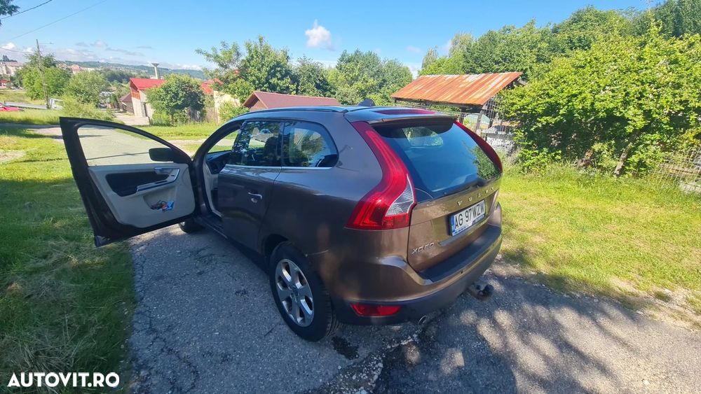 Volvo XC 60 D5 AWD A6 Basic - 6